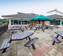 Premier Inn Sheffield-Barnsley Exterior