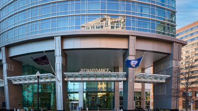 Renaissance Arlington Capital View Hotel