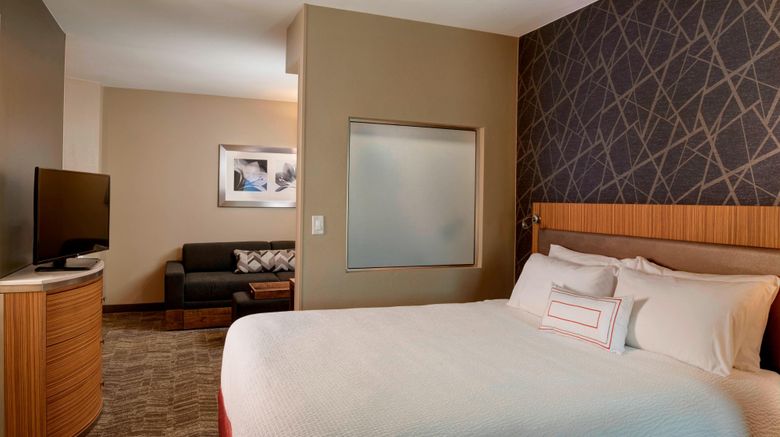 <b>SpringHill Suites St. Louis Brentwood Suite</b>. Images powered by <a href="https://www.leonardoworldwide.com/" title="Leonardo Worldwide" target="_blank">Leonardo</a>.