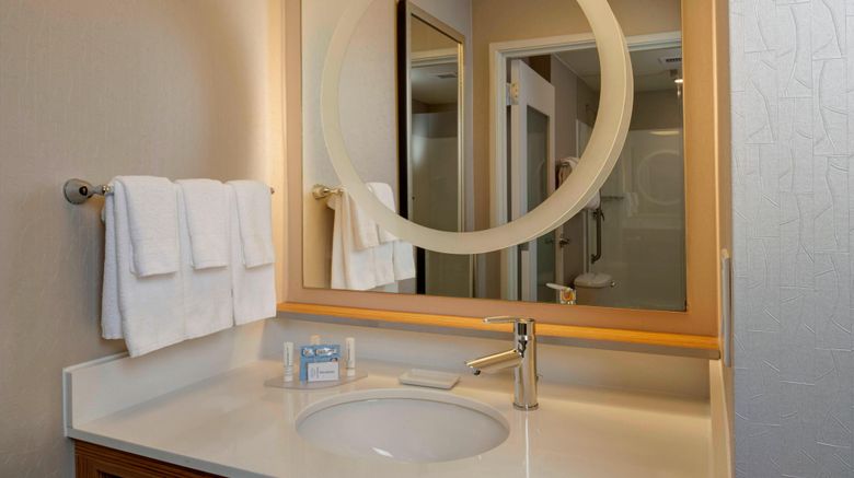 <b>SpringHill Suites St. Louis Brentwood Room</b>. Images powered by <a href="https://www.leonardoworldwide.com/" title="Leonardo Worldwide" target="_blank">Leonardo</a>.