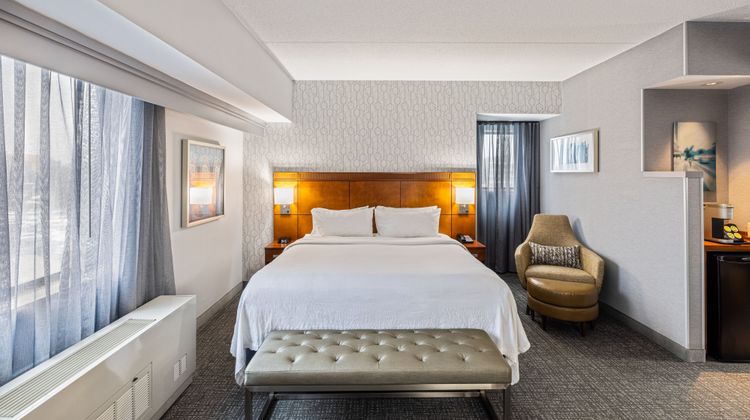 Courtyard Boston Waltham Suite