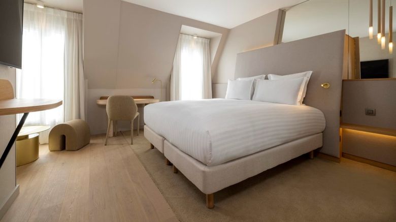 <b>Hotel Beige Suite</b>. Images powered by <a href="https://www.leonardoworldwide.com/" title="Leonardo Worldwide" target="_blank">Leonardo</a>.