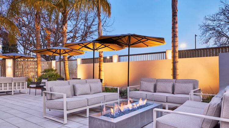 AC Hotel Pleasanton Exterior