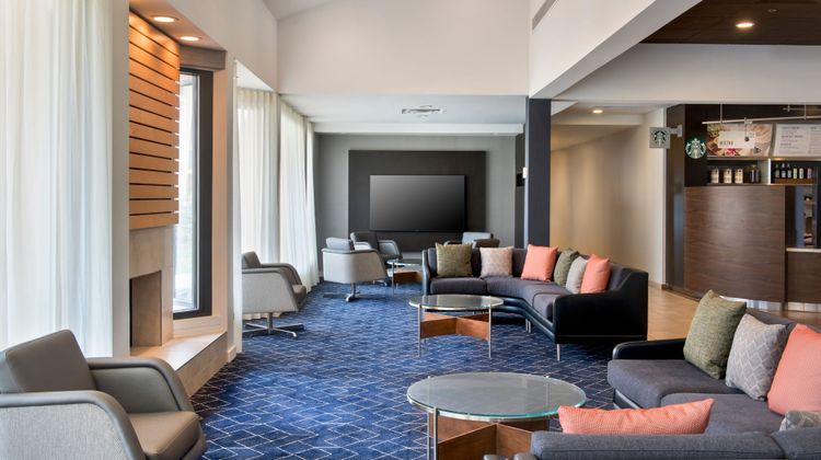 Courtyard New Haven Wallingford Lobby