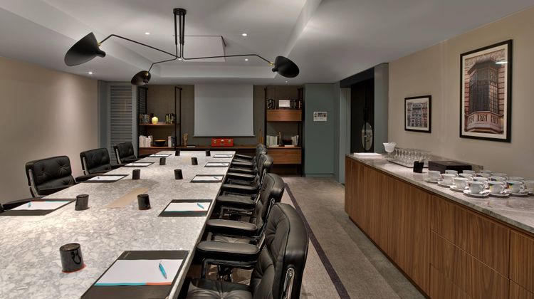 Le Meridien Etoile Meeting
