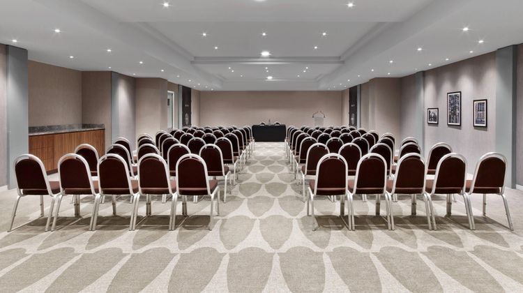 Le Meridien Etoile Meeting