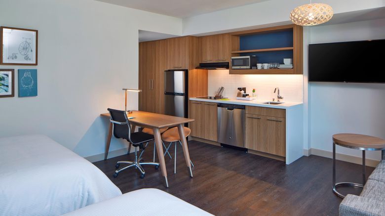 <b>Element Seattle Redmond Room</b>. Images powered by <a href="https://www.leonardoworldwide.com/" title="Leonardo Worldwide" target="_blank">Leonardo</a>.