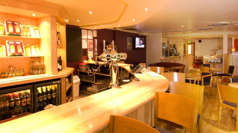 <b>Premier Inn Slough Restaurant</b>. Images powered by <a href="https://www.leonardoworldwide.com/" title="Leonardo Worldwide" target="_blank">Leonardo</a>.