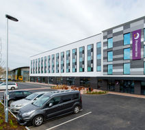 Premier Inn Slough West Exterior