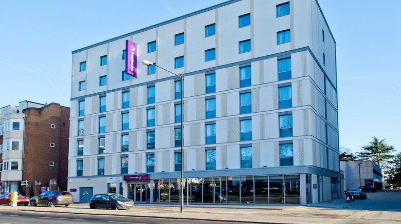 <b>Premier Inn Slough Central South Exterior</b>. Images powered by <a href="https://www.leonardoworldwide.com/" title="Leonardo Worldwide" target="_blank">Leonardo</a>.