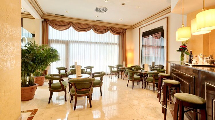 Hotel Roger De Lluria Restaurant