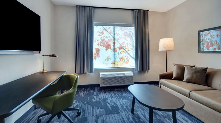Fairfield Inn & Suites Rochester Hills Room