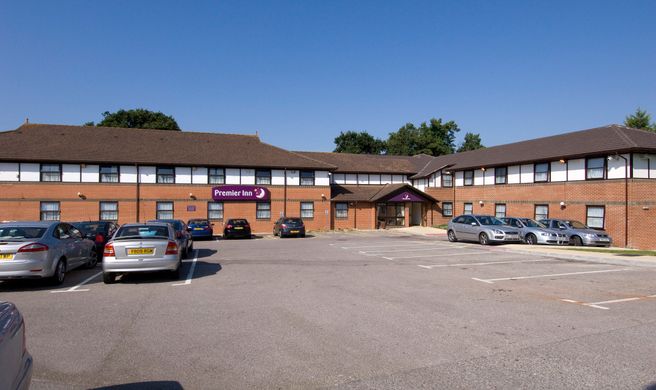 Premier Inn Southampton North Exterior