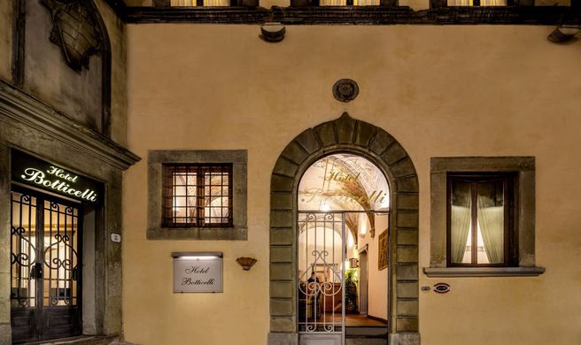 Botticelli Hotel Exterior