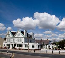 Premier Inn Southend-On-Sea (Thorpe Bay) Exterior