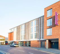 Premier Inn St Albans City Centre Exterior