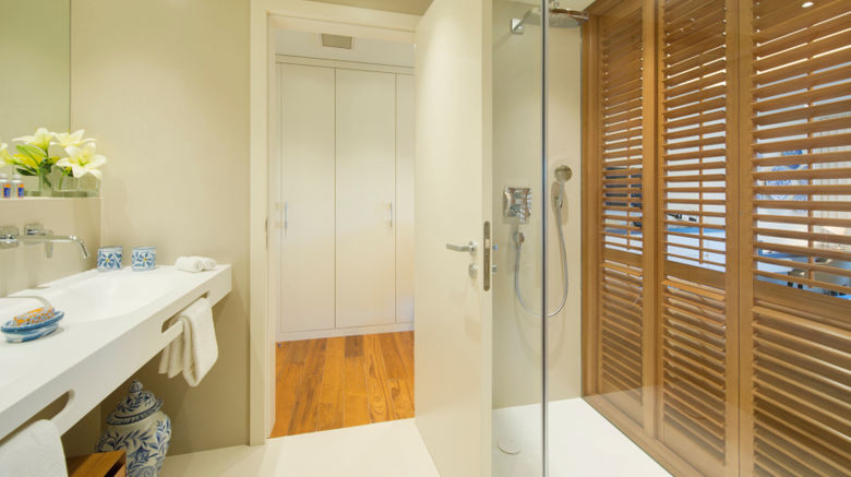 <b>Hotel Vila Vita Parc Room</b>. Images powered by <a href="https://www.leonardoworldwide.com/" title="Leonardo Worldwide" target="_blank">Leonardo</a>.