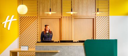 Holiday Inn Manchester Airport Exterior