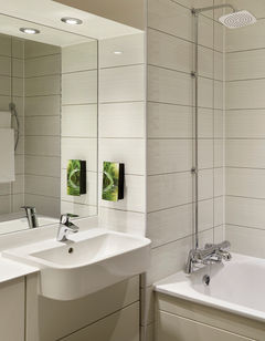 Premier Inn - Gloucester Street South