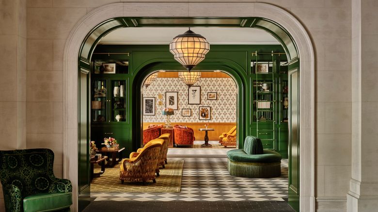 <b>Four Seasons Hotel Boston Lobby</b>. Images powered by <a href="https://www.leonardoworldwide.com/" title="Leonardo Worldwide" target="_blank">Leonardo</a>.