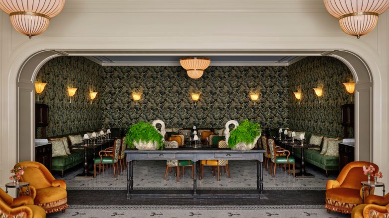 <b>Four Seasons Hotel Boston Restaurant</b>. Images powered by <a href="https://www.leonardoworldwide.com/" title="Leonardo Worldwide" target="_blank">Leonardo</a>.