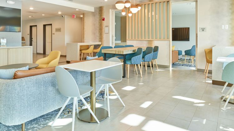 TownePlace Suites by Marriott Hixson Lobby