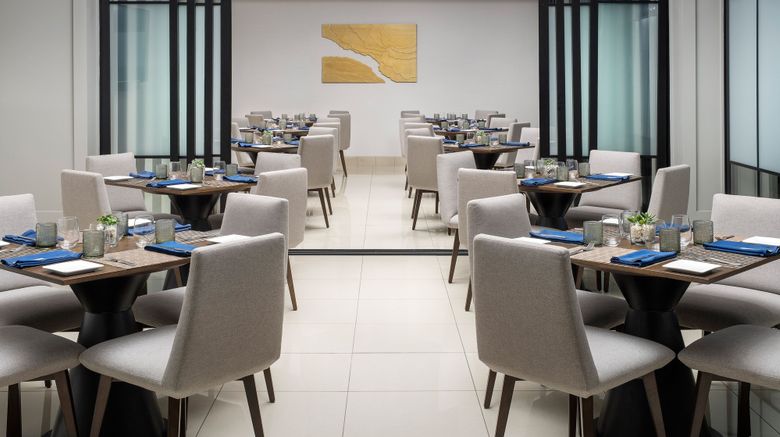 <b>The Westin Dallas Fort Worth Airport Restaurant</b>. Images powered by <a href="https://www.leonardoworldwide.com/" title="Leonardo Worldwide" target="_blank">Leonardo</a>.