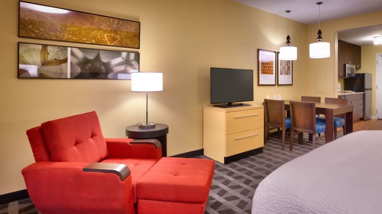TownePlace Suites Dickinson Suite