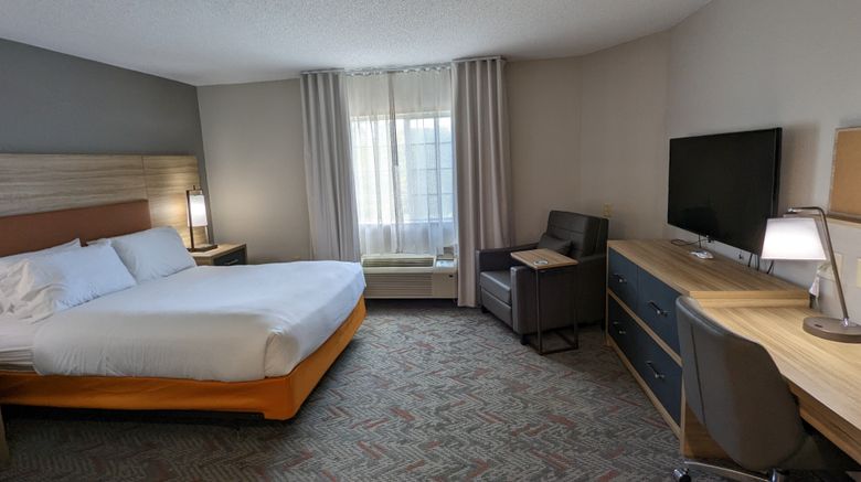 <b>Candlewood Suites Room</b>. Images powered by <a href="https://www.leonardoworldwide.com/" title="Leonardo Worldwide" target="_blank">Leonardo</a>.