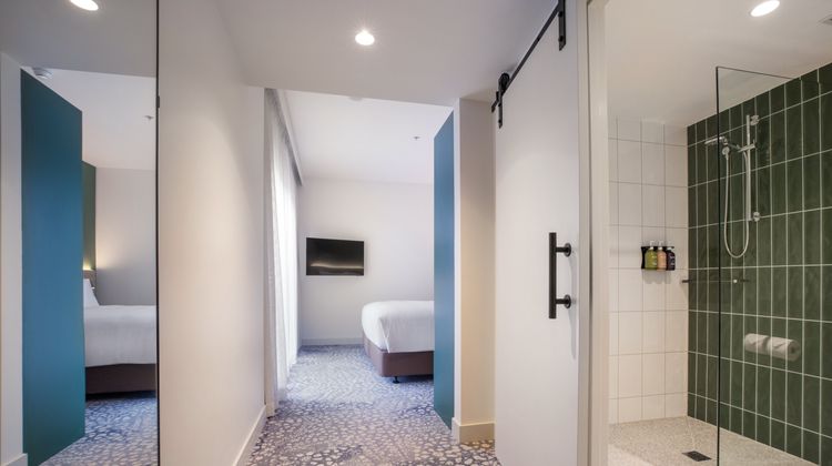 Holiday Inn Dandenong Suite