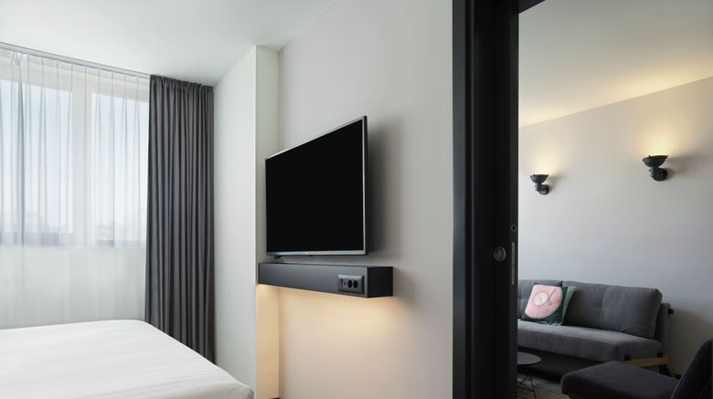 <b>Moxy Belgrade Suite</b>. Images powered by <a href="https://www.leonardoworldwide.com/" title="Leonardo Worldwide" target="_blank">Leonardo</a>.