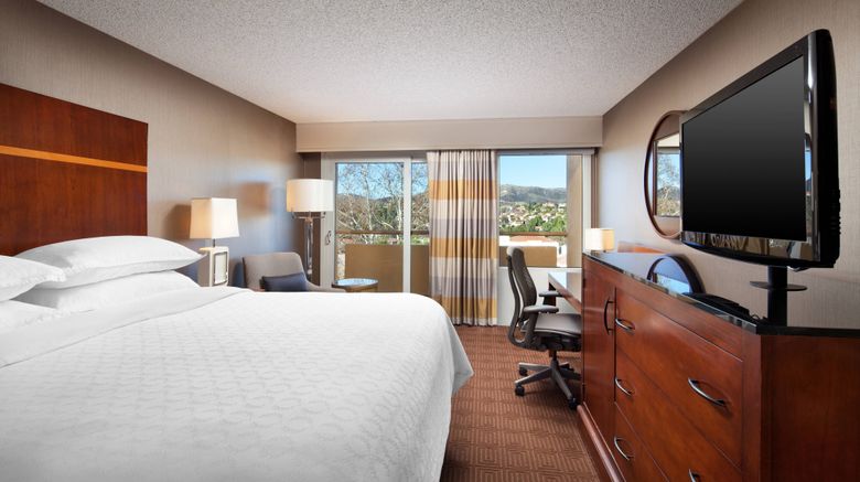 <b>Sheraton Agoura Hills Hotel Room</b>. Images powered by <a href="https://www.leonardoworldwide.com/" title="Leonardo Worldwide" target="_blank">Leonardo</a>.
