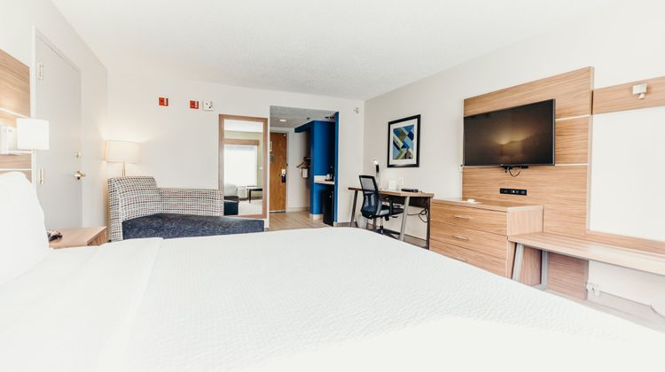 Holiday Inn Express Room