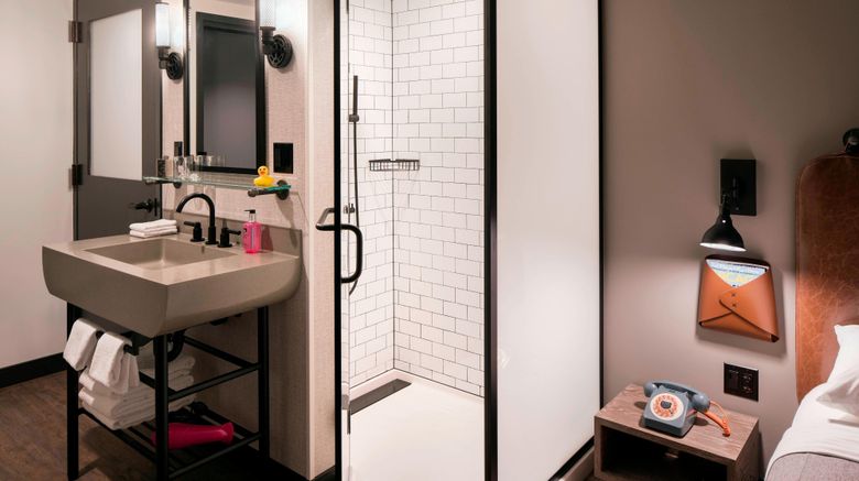 <b>Moxy Chicago Downtown Room</b>. Images powered by <a href="https://www.leonardoworldwide.com/" title="Leonardo Worldwide" target="_blank">Leonardo</a>.