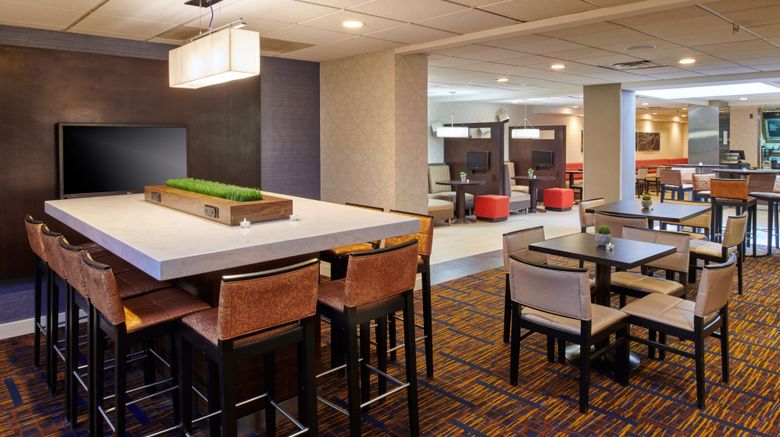 <b>Courtyard by Marriott Columbus Downtown Restaurant</b>. Images powered by <a href="https://www.leonardoworldwide.com/" title="Leonardo Worldwide" target="_blank">Leonardo</a>.