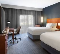 Courtyard St. Petersburg Clearwater Room