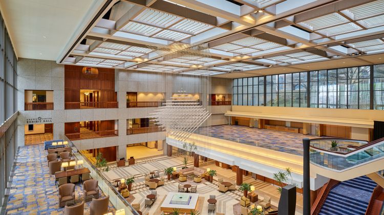 Sheraton Kansas City at Crown Center Lobby