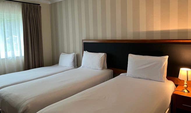 Brook Mollington Banastre Hotel & Spa Exterior