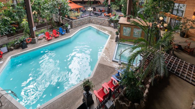 Prestige Vernon Lodge & Conference Ctr Pool