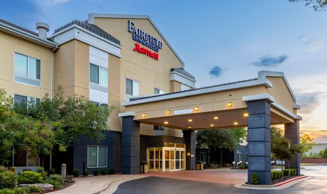 Fairfield Inn & Suites Edmond Exterior