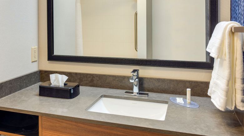 <b>Fairfield Inn & Suites Edmond Room</b>. Images powered by <a href="https://www.leonardoworldwide.com/" title="Leonardo Worldwide" target="_blank">Leonardo</a>.