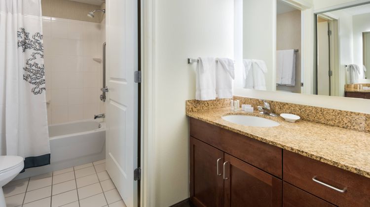 Residence Inn St. Louis Downtown Room