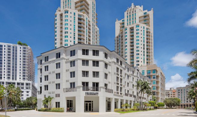 Courtyard Miami Dadeland Exterior