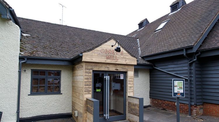 Premier Inn Stevenage North Exterior