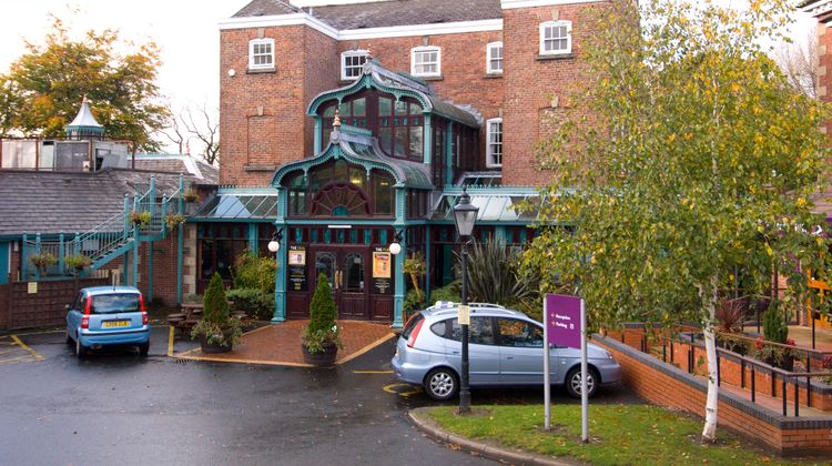 Premier Inn Stockport Central Exterior