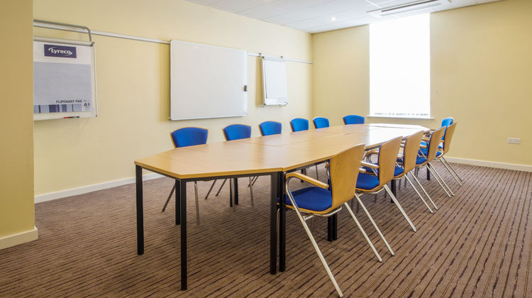 Premier Inn Stoke-Trentham Garden Meeting