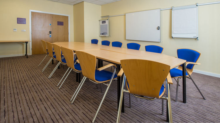 Premier Inn Stoke-Trentham Garden Meeting