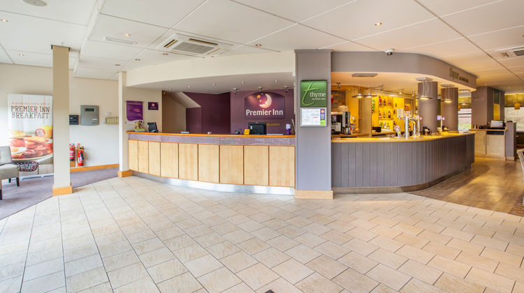Premier Inn Stoke-Trentham Garden Lobby