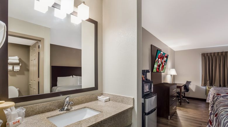 <b>Red Roof Inn Allentown South Room</b>. Images powered by <a href="https://www.leonardoworldwide.com/" title="Leonardo Worldwide" target="_blank">Leonardo</a>.