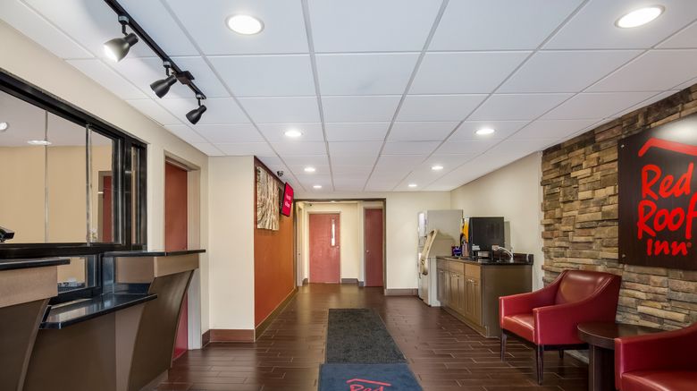 <b>Red Roof Inn Allentown South Lobby</b>. Images powered by <a href="https://www.leonardoworldwide.com/" title="Leonardo Worldwide" target="_blank">Leonardo</a>.